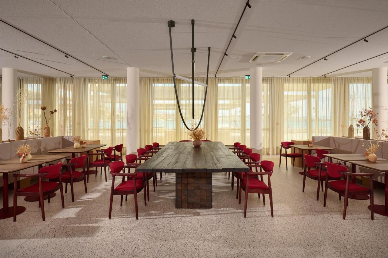 Hotel Ambasador Spalato Esterno foto The restaurant