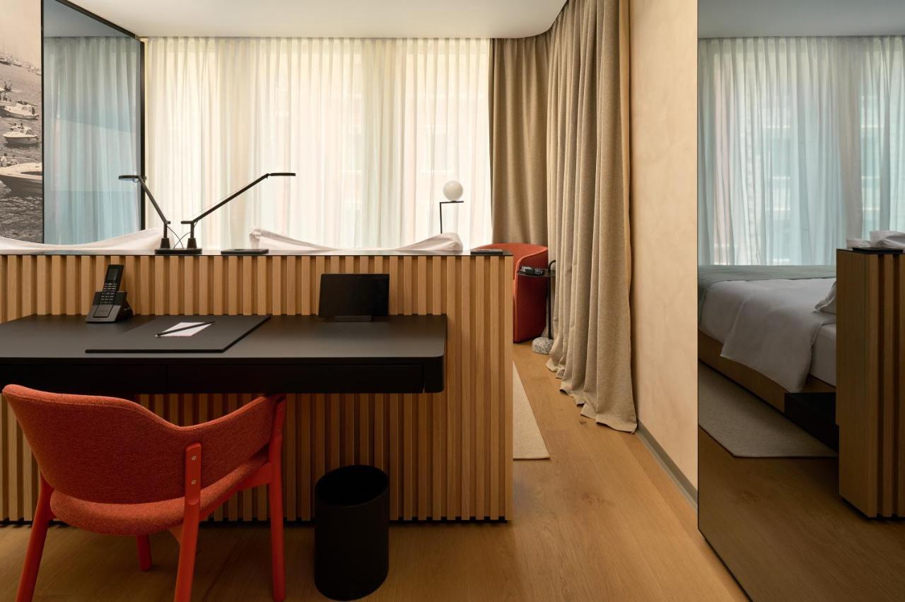 Hotel Ambasador Spalato Esterno foto A room at the hotel