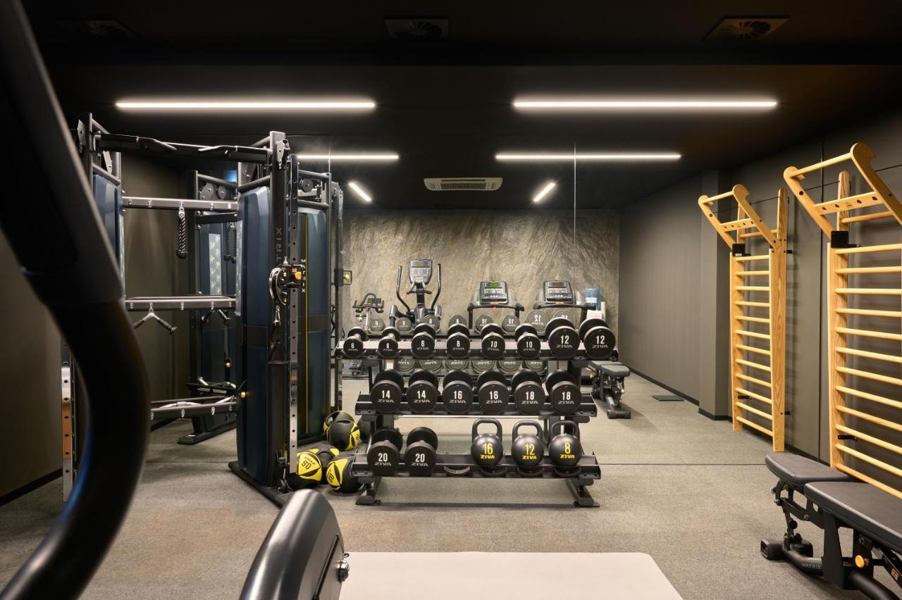 Hotel Ambasador Spalato Esterno foto The gym at The Ivy Collection