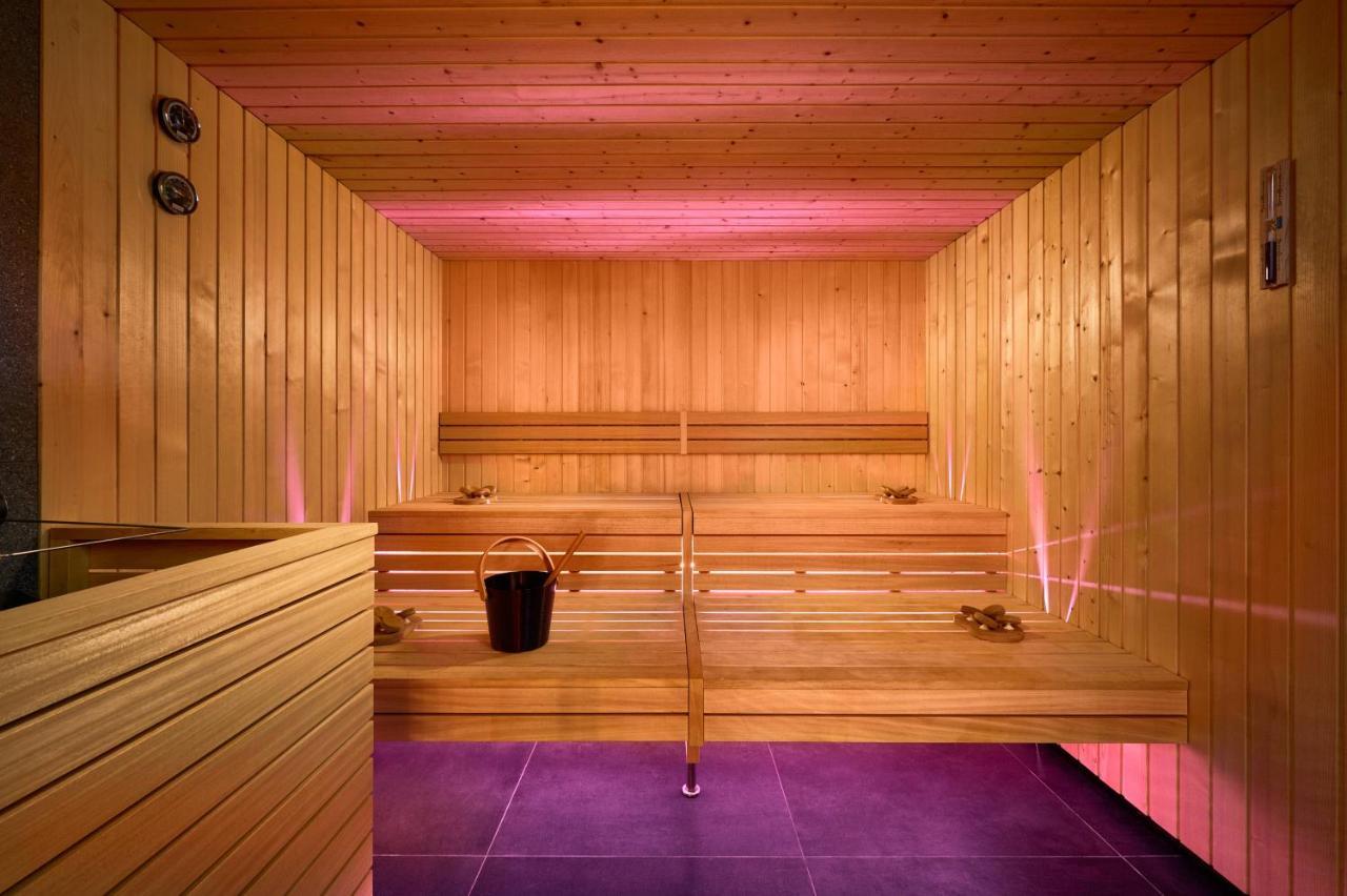 Hotel Ambasador Spalato Esterno foto A Finnish sauna