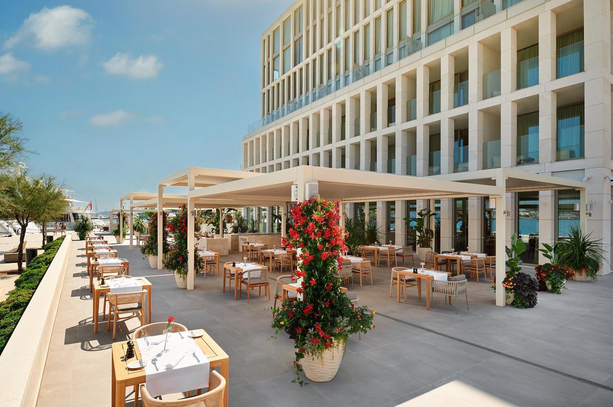 Hotel Ambasador Spalato Esterno foto The Westin Athens
