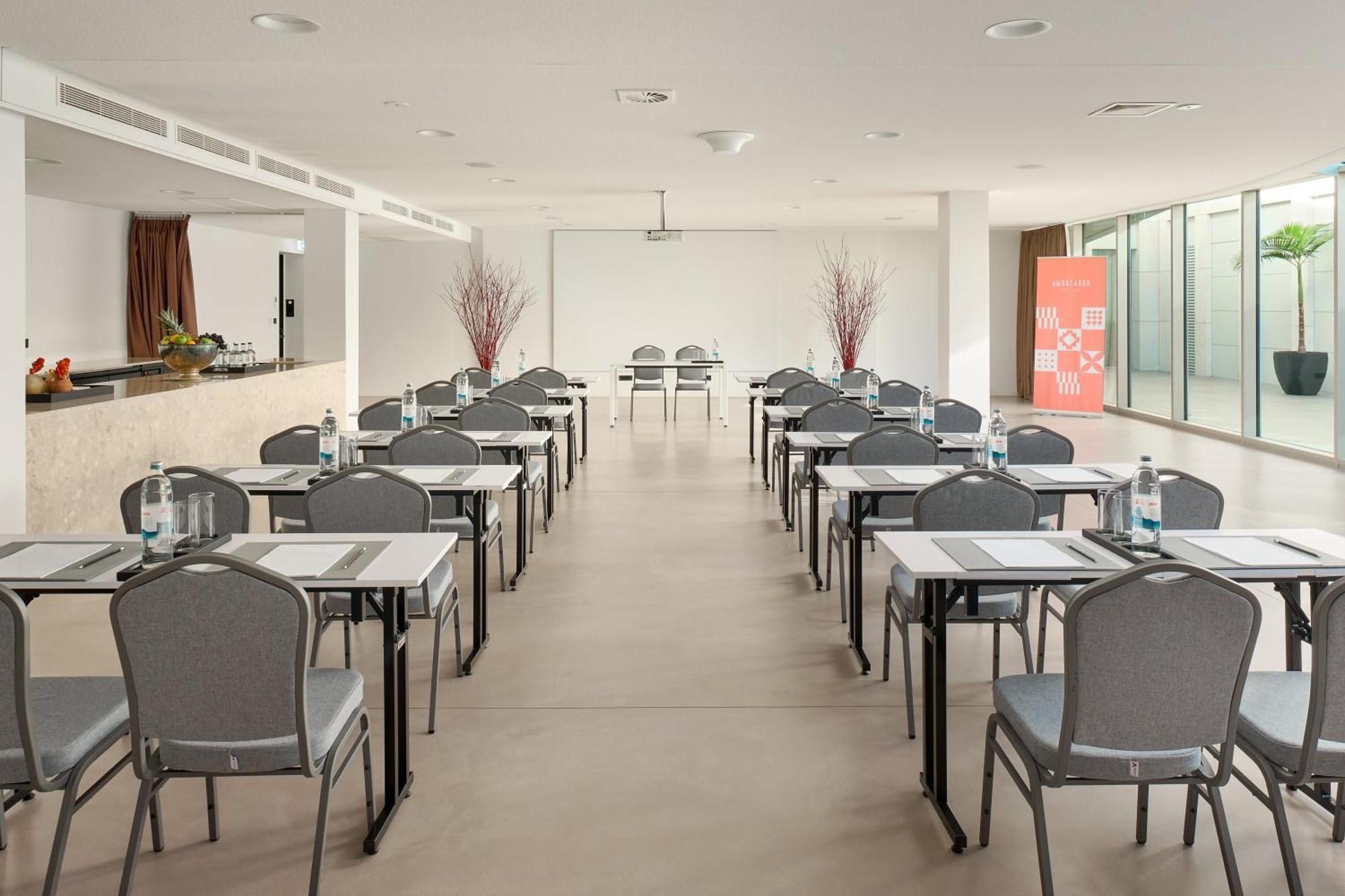 Hotel Ambasador Spalato Esterno foto Meeting room